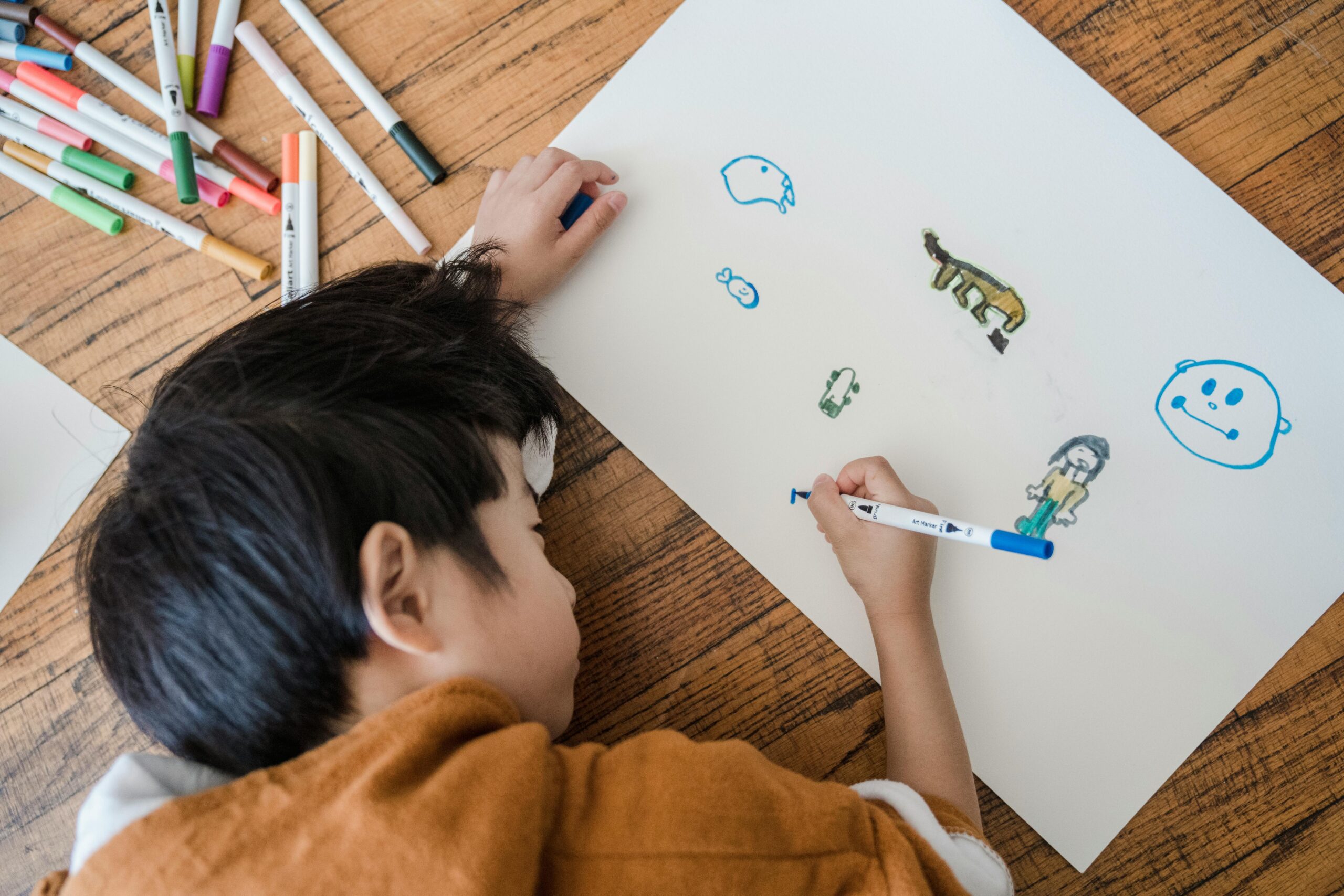 pexels-liliana-drew-8506409 Les bienfaits du dessin pour les enfants